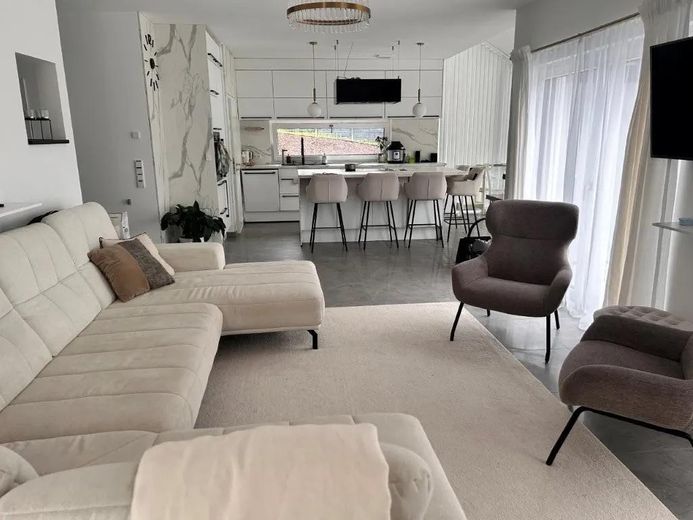 offenes Wohnzimmer mit Blick
