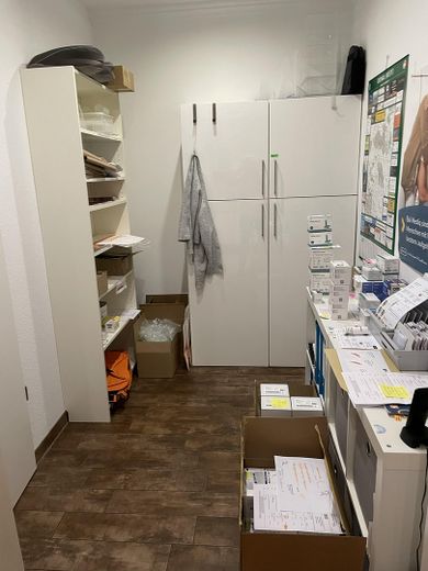 Spazio commerciale al piano terra in posizione favorevole al traffico – Abstellraum