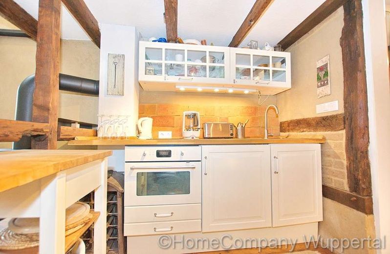 Wohnen in einem Bergischen Häuschen! Hochwertig renoviertes Fachwerk-Tiny-Haus in Cronenberg – af86e55aed5001df1691ec55a28d9a1a2546ecc1.jpg