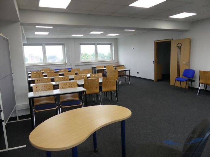 Bürofläche mit 248,6 qm auf einer Etage – Foto 1