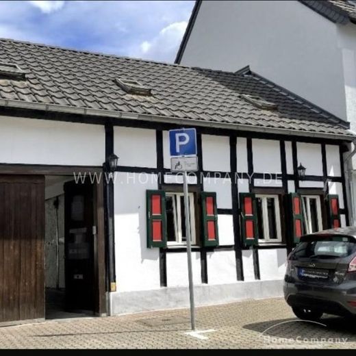 Köln yakınlarında Kerpen'de mobilyalı şehir evi! – 12a4af895d16edcf7db9c7aec615f938ba983c70.jpg