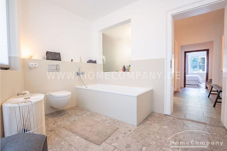 ***Exklusive, voll möblierte 5-Zimmer-Gartenwohnung in Bestlage München-Solln – e7841a1f54f2837385e99aaba2e5f5050b7f57ab.jpg