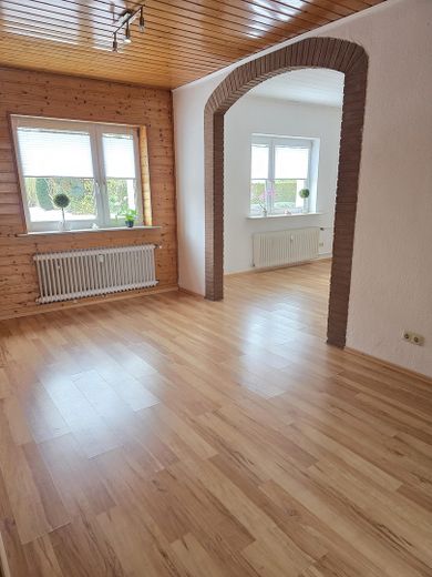 Zentrale 4 Zi Wohlfühlwohnung in Hohenlockstedt – ...mit viel Licht