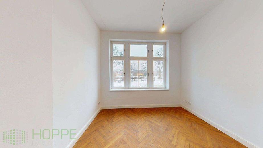 Schloss Siethen - Repräsentative Büro-, Kanzlei- oder Praxisräume in Seenähe – Büro Erdgeschoss Bild 1