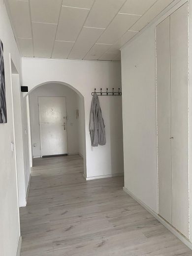 Helle renovierte 3-Zimmer Eigentumswohnung – Foto 2