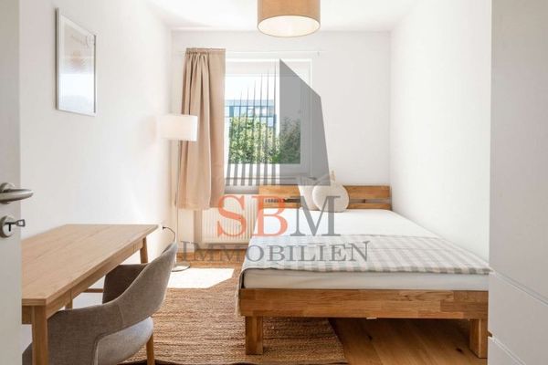Helles WG-Zimmer (13 m²) mit eigenem Balkon in entspannter 4er-WG in München-Freimann ab
