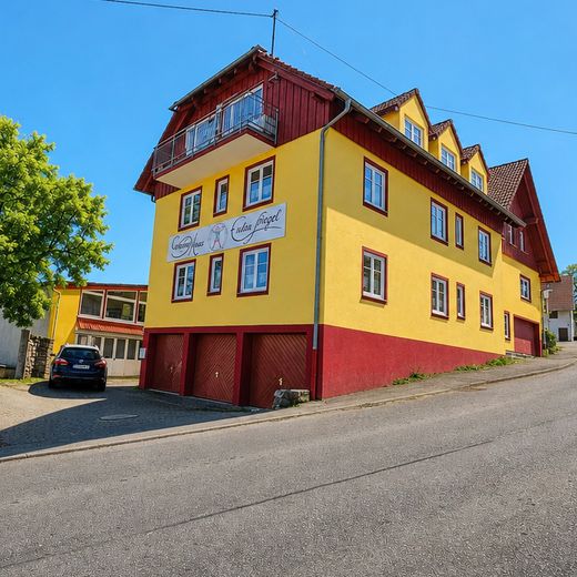 Seminarhaus mit einzigartigem Charakter zu verkaufen – Foto 1