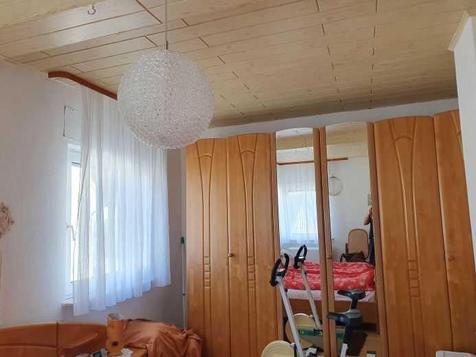 Family-friendly detached house with a large plot – Schlafzimmer 1