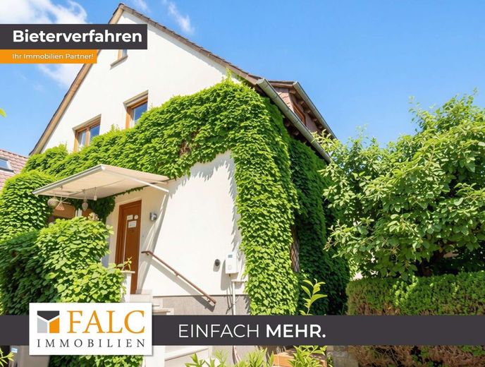 Viel Platz, tolle Lage, großes Potenzial:  Ihr neues Zuhause – Einladender Eingangsbereich