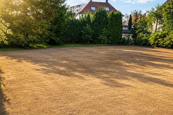 Plot commission-free + building permit & garage parking space