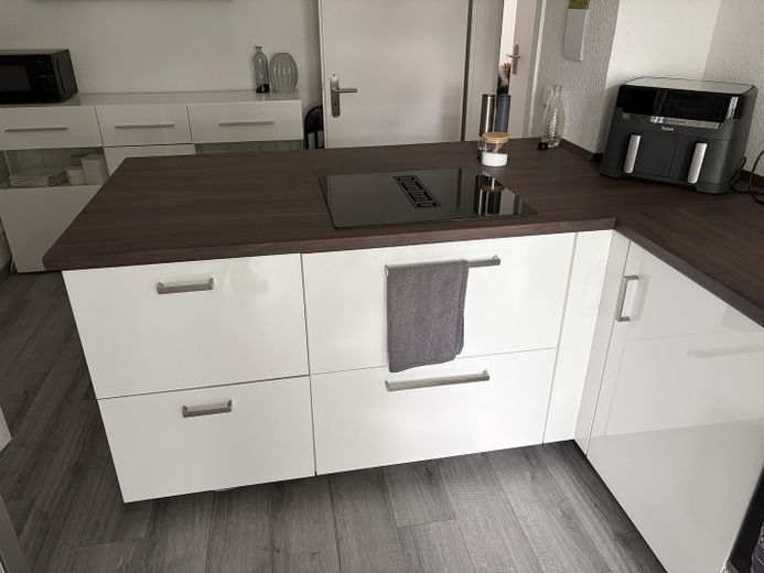 Nordviertel, schöne 68m²-Wohnung im 1.OG, saniert – Küche Übernahme möglich