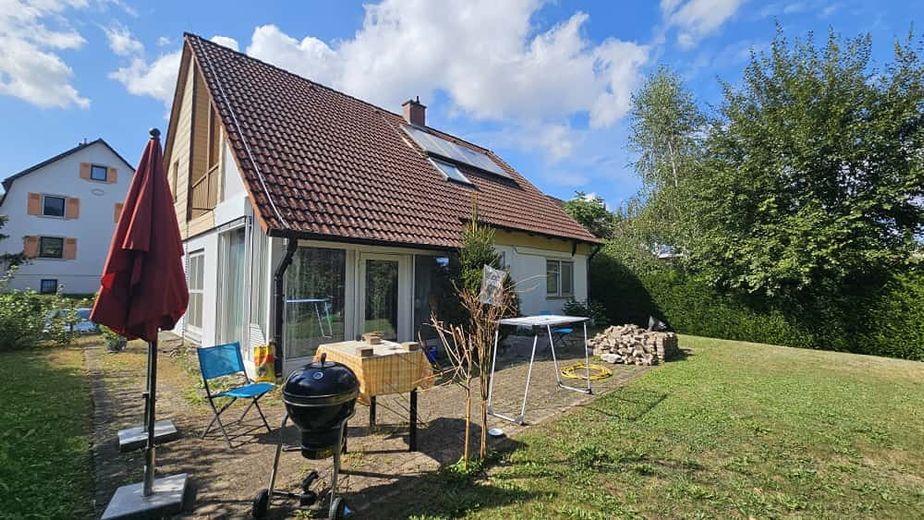 Charmantes Zweifamilienhaus in ruhiger Lage in Altenburg bei Jestetten – Foto 2