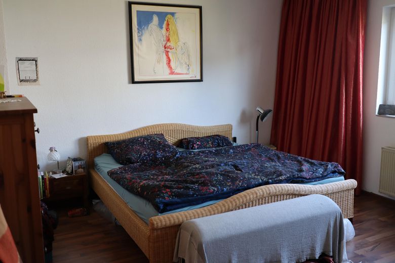 192 m²’lik geniş aile evi – modernize edilmiş, 7 oda, 3 banyo ve B enerji sınıfı – Schlafzimmer