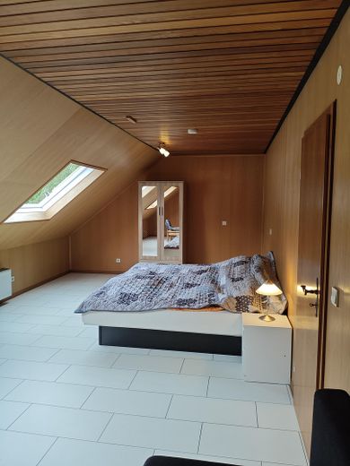 Schlafzimmer II