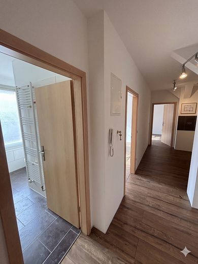 Frisch renovierte 2 Zimmerwohnung – Foto 5