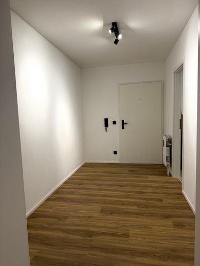 شقة في موقع متميز - مجددة حديثًا – Photo 6