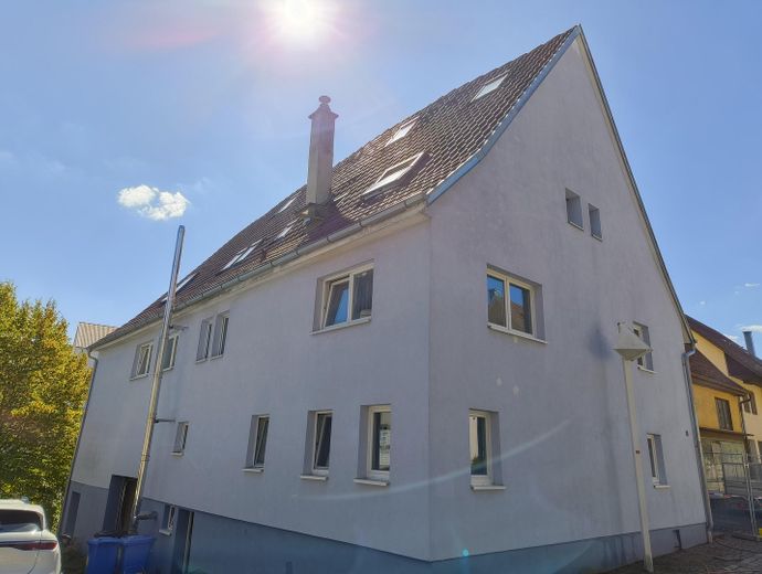 Vöhringen'de büyük potansiyele sahip çok yönlü çok aileli ahşap karkas ev – Komisyonsuz – Haus Nord-Ostseite