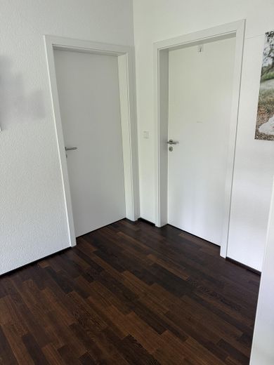 Modernes Einfamilienhaus mit Wintergarten, Doppelgarage und liebevoll angelegtem Garten in Schwendi – Flur Obergeschoss