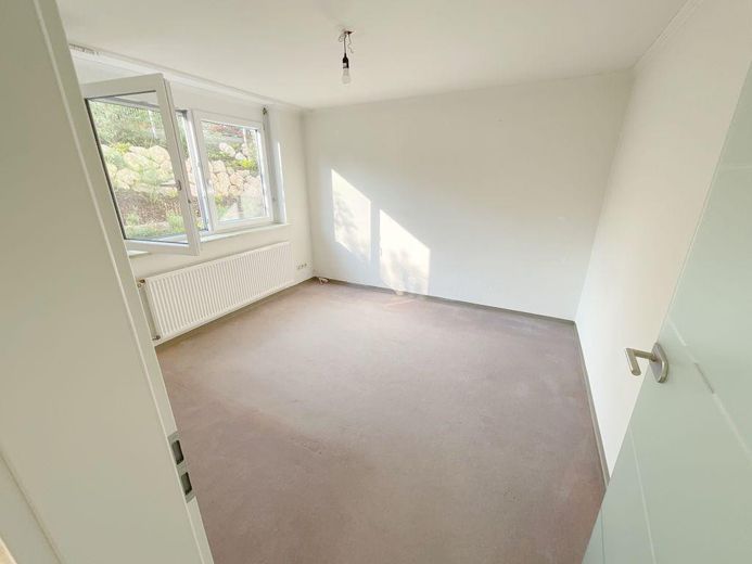 Mooi lichte 2-kamerwoning in Karlsruhe met inbouwkeuken en eigen ingang – Foto 1