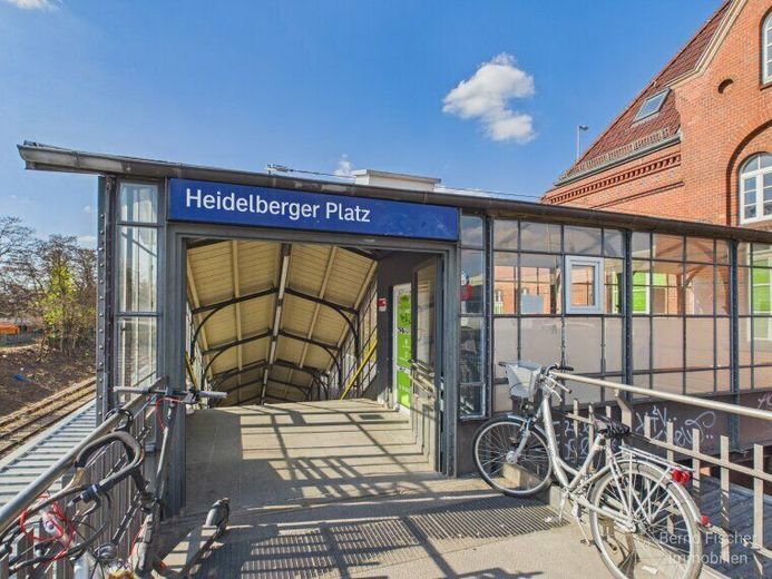 2 Zimmer Küche Bad Balkon in Wilmersdorf – S- Bahn 400 m