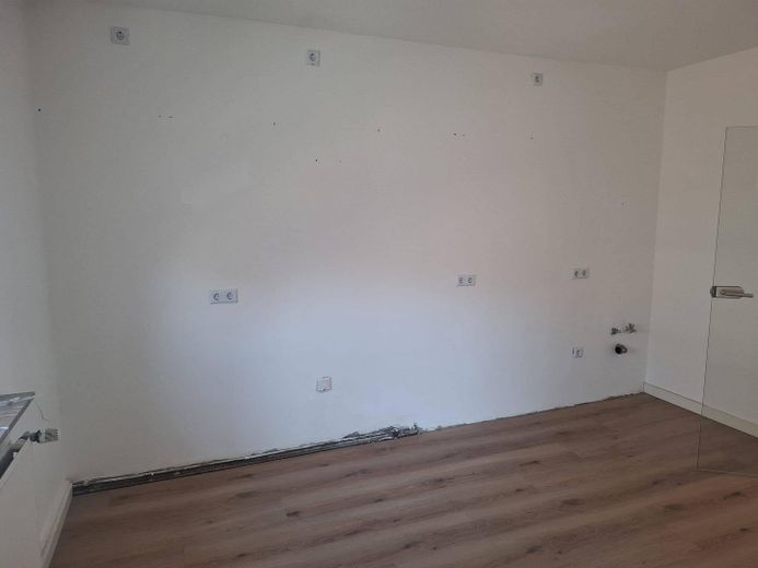 Maisonette daire, 5 oda+mutfak+2 banyo, balkon+çatı terası, Bielefeld-Senne’de sakin konut bölgesi – Küche