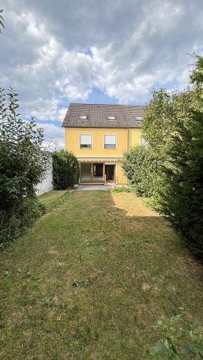 Rückseite mit Garten