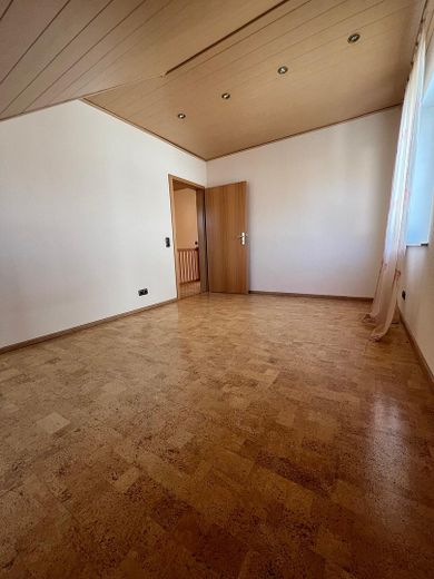 Traumhaftes Haus sucht liebevolle Familie mit Kindern – 2. Schlafzimmer OG