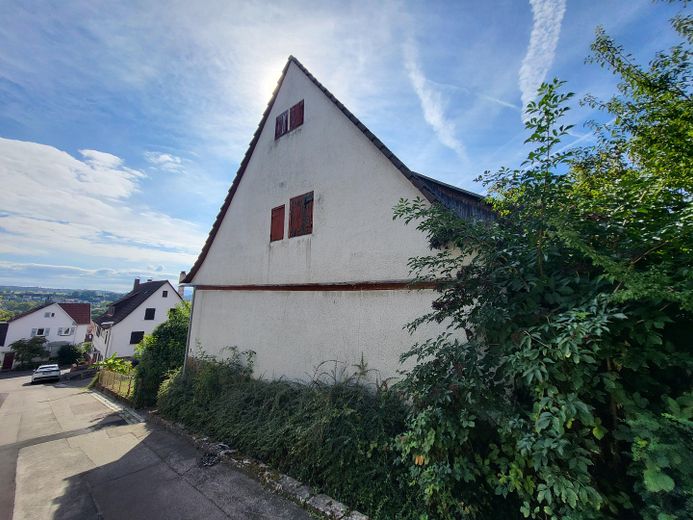 Edificio residenziale versatile da ristrutturare con fienile a Unterensingen – Aussenansicht