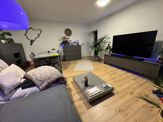 2 pokoje, 65 m², po kapitalnym remoncie, zabudowa kuchenna, miejsce parkingowe – Zdjęcie 1