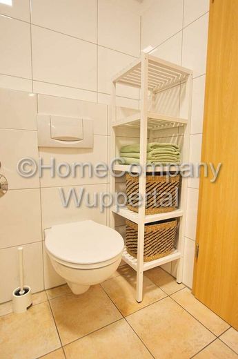 Modern 2 room apartment with large roof terrace and DSL at the central point in Remscheid – bd9230ba9b5ad2273f3e82921125ba46030a0806.jpg