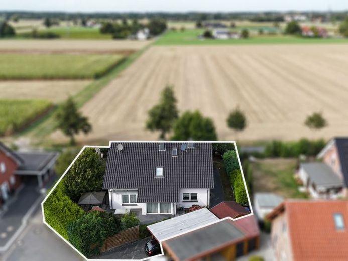 Two under one roof - Detached house with granny flat in Lübbecke – Foto 1