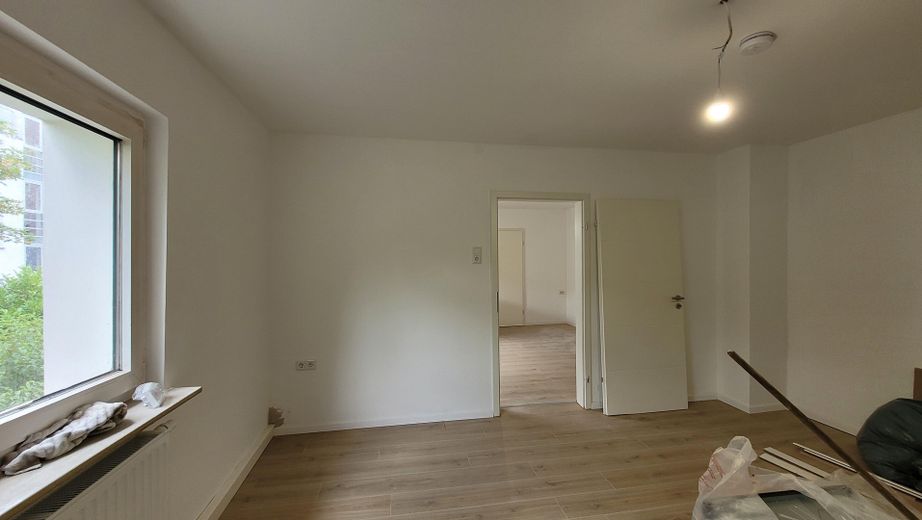 Newly renovated 2-room apartment with fitted kitchen in central Ansbach – Schlafzimmer