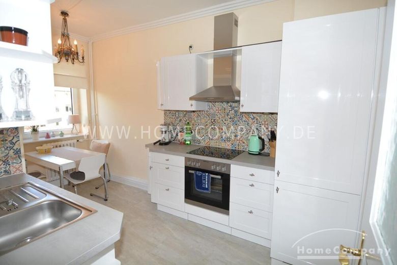Kiel, Blücherplatz’ta çok güzel döşenmiş şehir dairesi – 92e3454c55851bcd077c367a53ad2e7bc8edbbc4.jpg