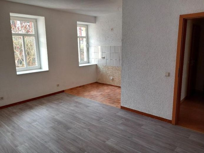 Helle 3 Raum Wohnung mit Wanne und Dusche in zentraler ruhiger Lage in Mittweida – Foto 1