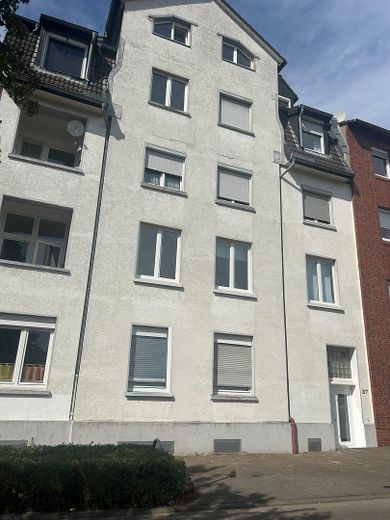 Investissement parfait ! Bel appartement de 2 pièces avec usage du jardin – Vorderansicht