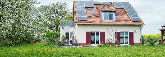 Haus 1877 qm Grund, Barrierefrei BJ 2013 kl. Nebengebäude Tierhaltung Verkehrsanb. Nürnberg München – Ansicht Süd-Ost