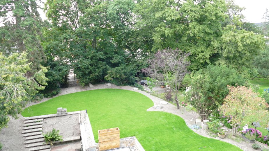 Lage! Lage! Lage! 2. Bezug kernsanierter Traumwohnung mit Gartenblick – Gartenblick 