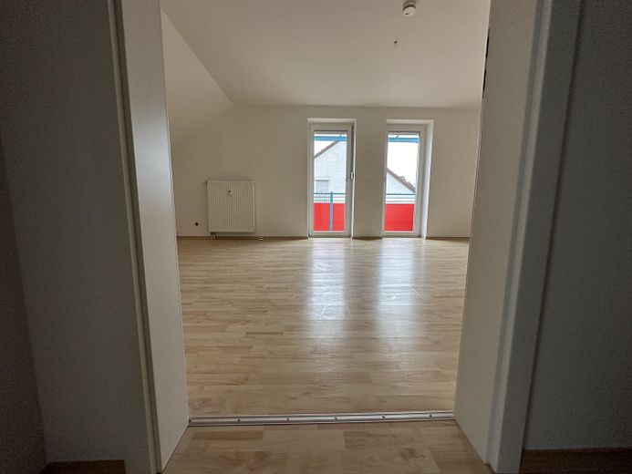 Geschmackvolle 3-Raum-Wohnung mit großem Balkon – Wohnzimmer