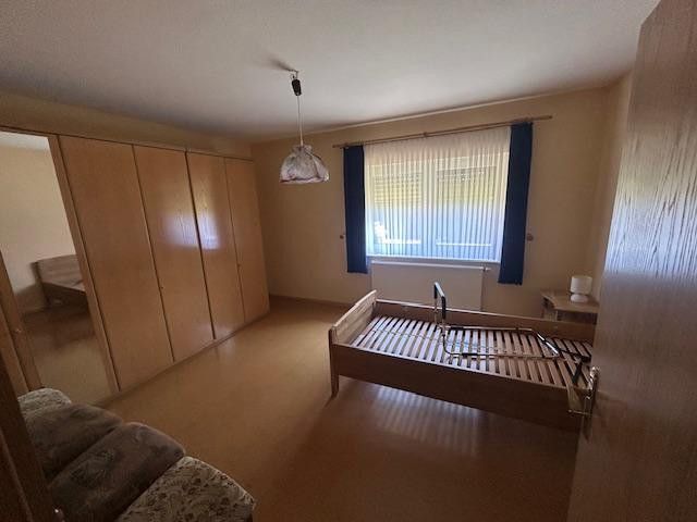 Schlafzimmer 1