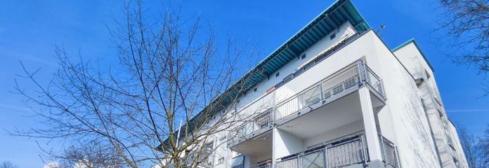 Schöne Dachgeschosswohnung sucht Paar oder Familie