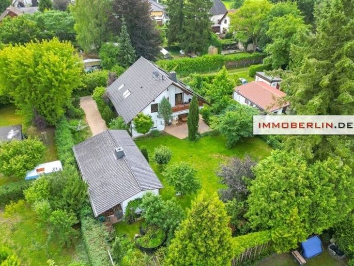 IMMOBERLIN.DE - Sehr attraktives Haus mit Westgarten, Nebengebäude & Garage – Foto 1