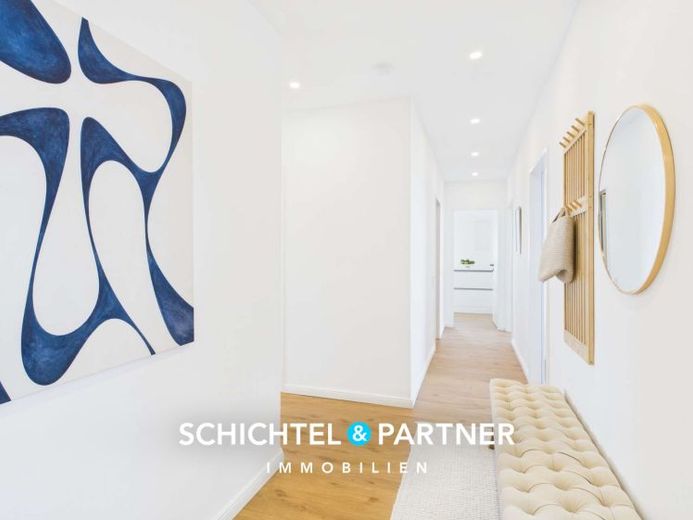 Mitte | Renovierte Penthouse-Wohnung inklusive Wasserblick – Foto 1