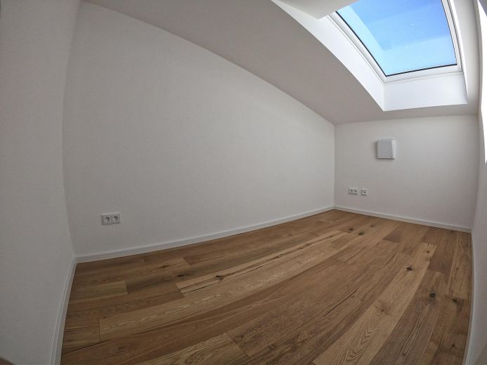 Hochwertige Neubauwohnung mit Dachgeschossflair ab sofort! – Schlafzimmer 2