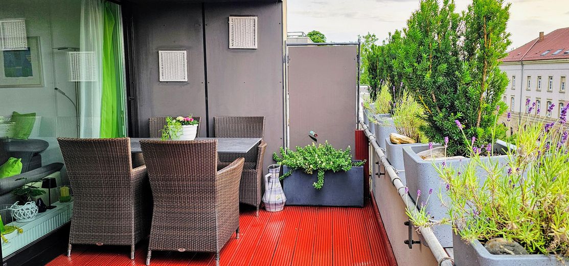 Zentrumsnahe, hochwertige, helle und ruhige 2 Zimmer Penthouse - Wohnung mit Aufzug – Balkon