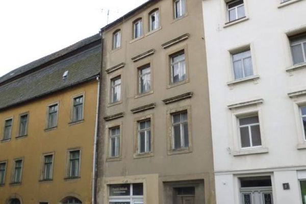 Mini Stadthaus mit Ladengeschäft