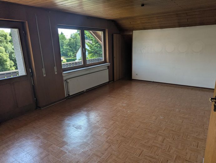 Zimmer 2 OG