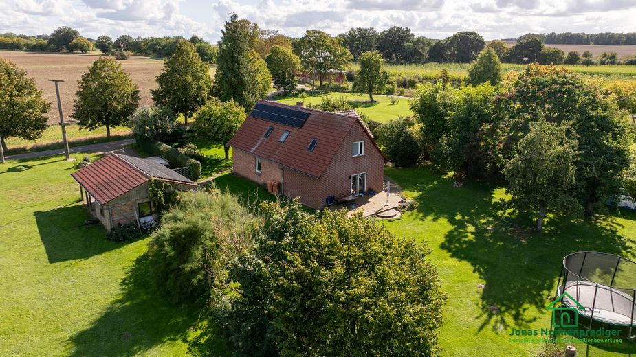 Einfamilienhaus in Alleinlage - für den Käufer provisionsfrei – Foto 1