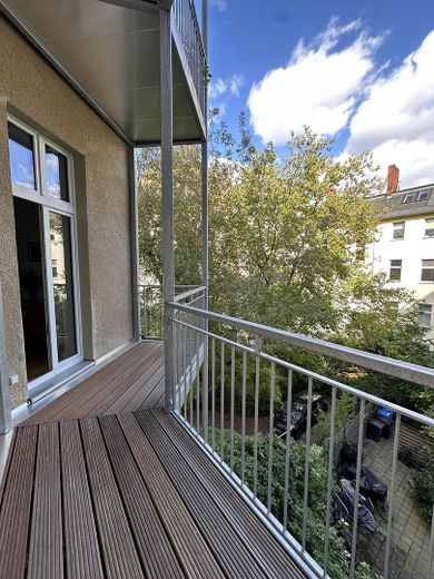 Luminoso appartamento arredato in edificio d’epoca con balcone a Berlino-Friedenau – Balkon