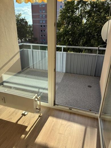 Prati di Brandt: appartamento di proprietà di 3,5 locali con garage opzionale – Loggia/ Balkon