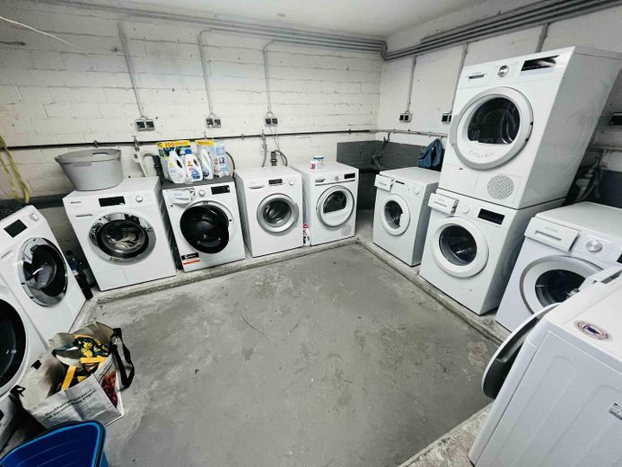 Helle 3-Zimmer-Wohnung mit Balkon in Ratingen-Zentrum, 59 m² – Waschraum im Keller